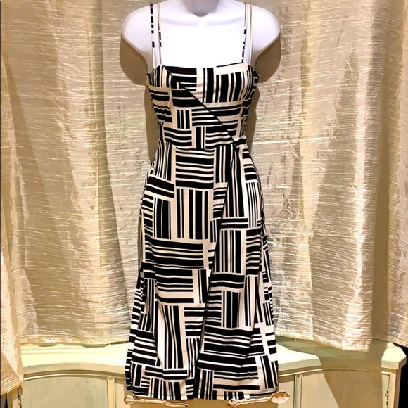 bebe Dresses & Skirts - Black & White Geo Pattern bebe Dress